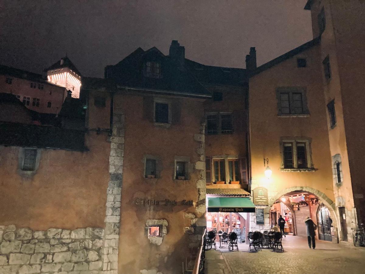 Gite Urbain Au 2Bis - Annecy Buitenkant foto