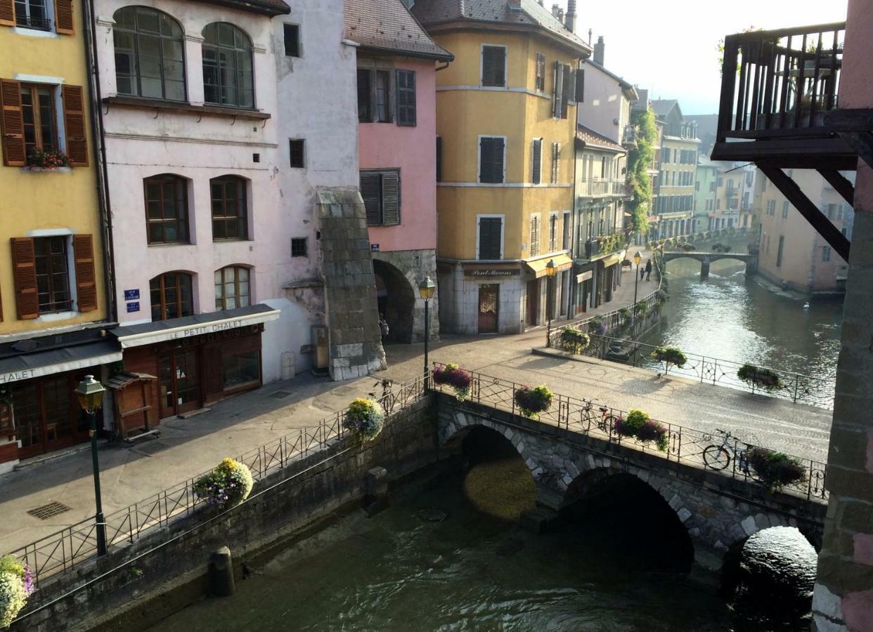 Gite Urbain Au 2Bis - Annecy Buitenkant foto