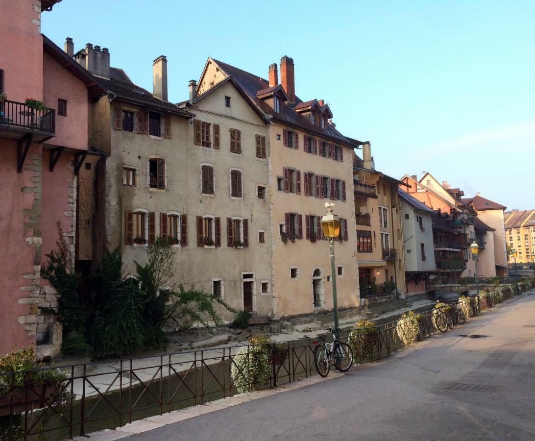 Gite Urbain Au 2Bis - Annecy Buitenkant foto