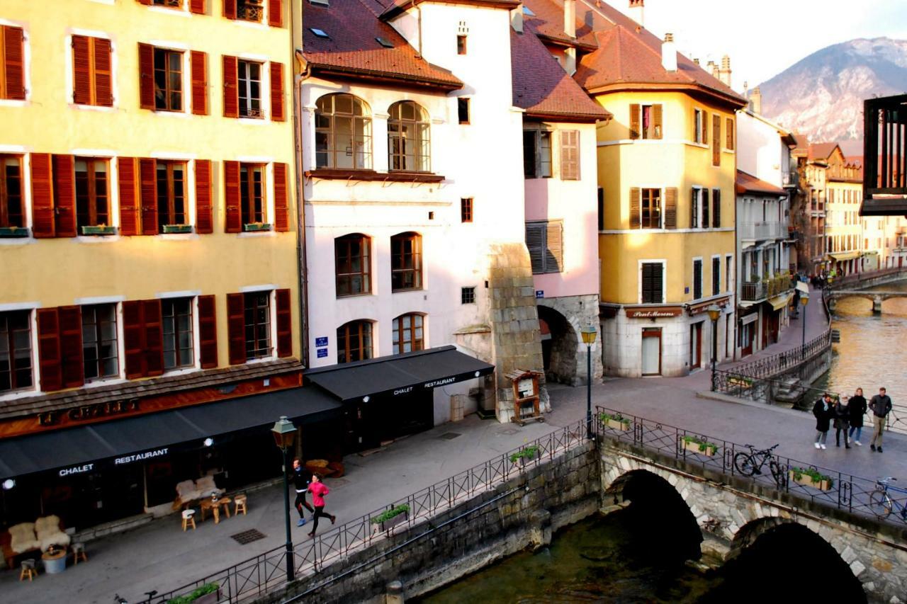 Gite Urbain Au 2Bis - Annecy Buitenkant foto